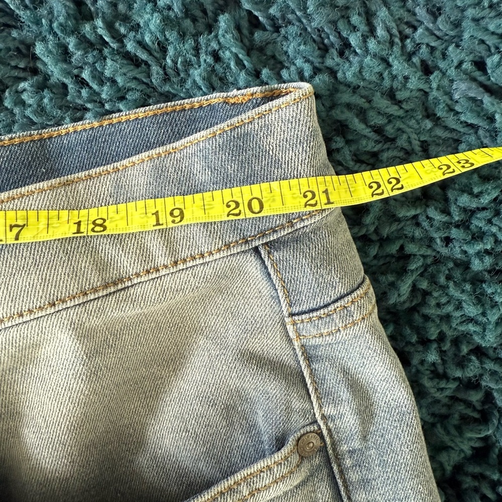 Falls Creek Men’s Light Blue Relaxed Stretch Denim Jeans Size 42 - Picture 3 of 10